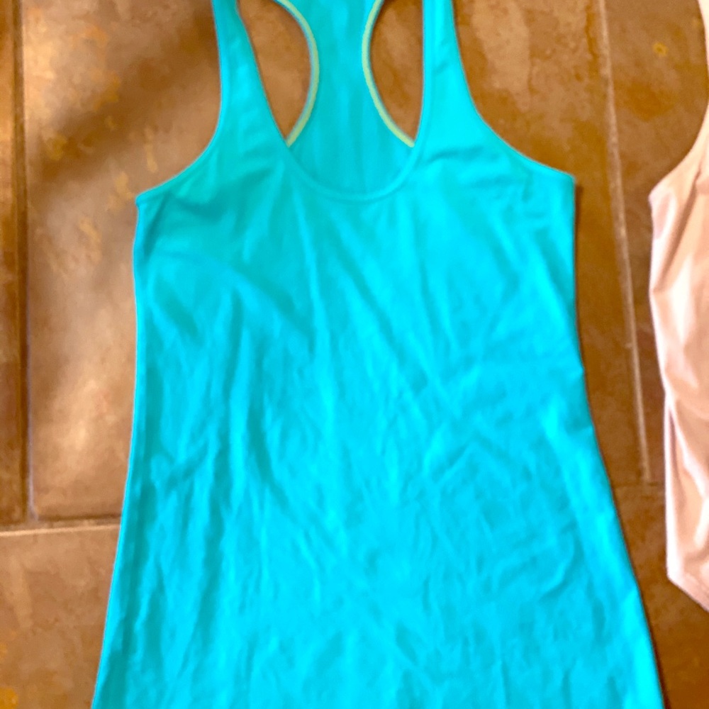 Lululemon tank. Size 6
